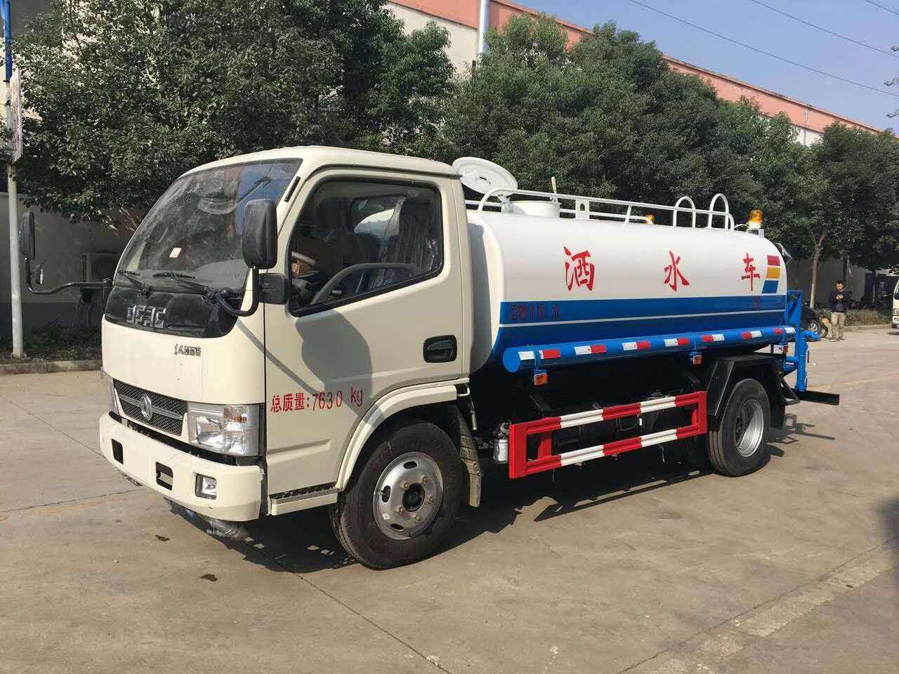 5噸灑水車在哪里有賣？湖北楚勝汽車13886887089